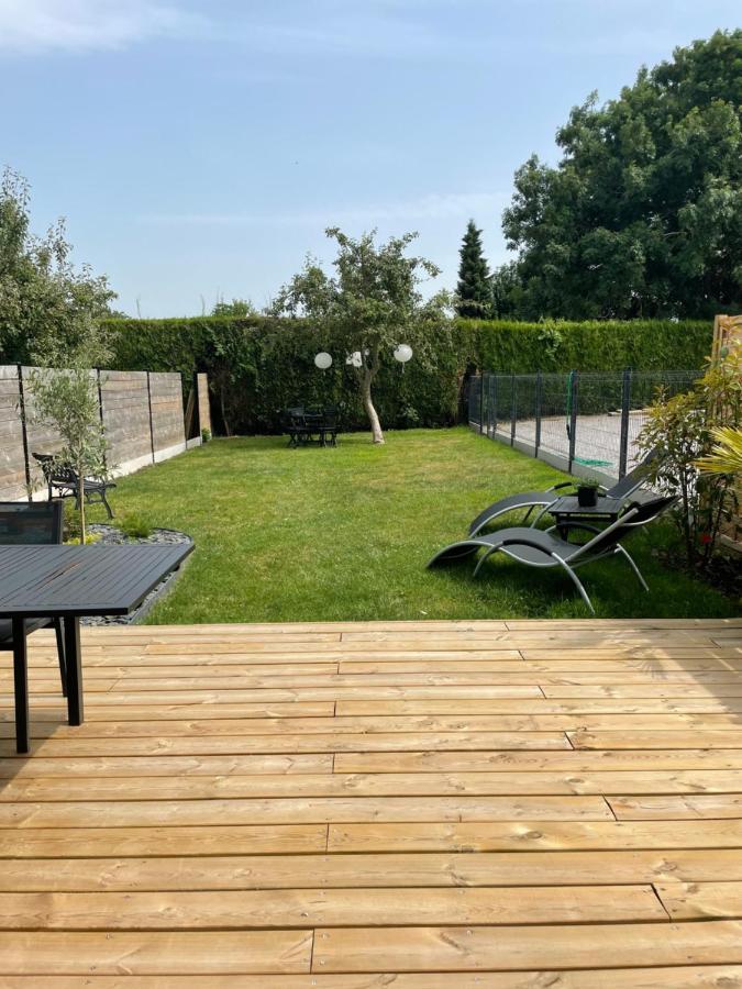 Le Clos Des Glycines Saint-Martin-Lez-Tatinghem Exterior photo